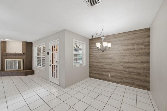 2607 Brom Bones Boulevard, Pearland, TX 77581