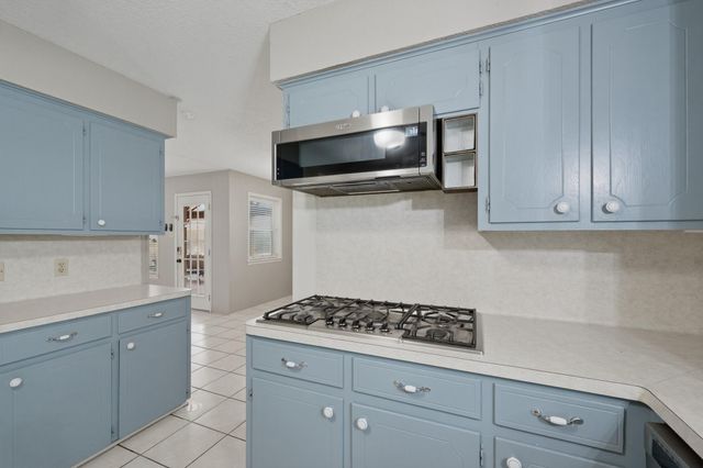 2607 Brom Bones Boulevard, Pearland, TX 77581