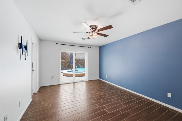 2607 Brom Bones Boulevard, Pearland, TX 77581