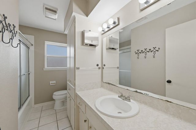 2607 Brom Bones Boulevard, Pearland, TX 77581