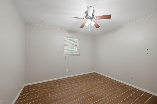 2607 Brom Bones Boulevard, Pearland, TX 77581