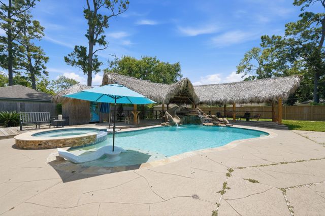 2607 Brom Bones Boulevard, Pearland, TX 77581