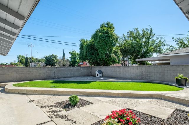 1715 W Terrace Avenue, Fresno, CA 93705