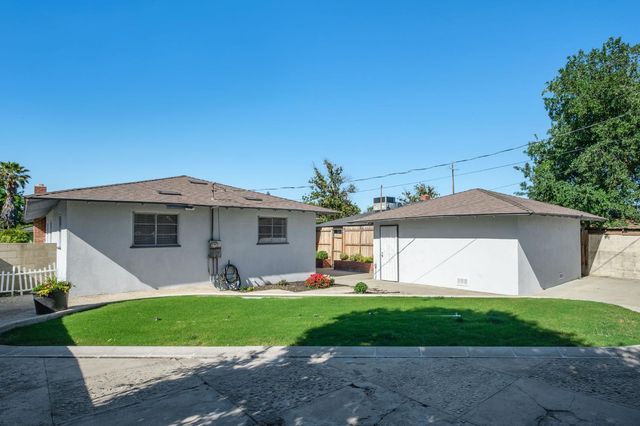 1715 W Terrace Avenue, Fresno, CA 93705