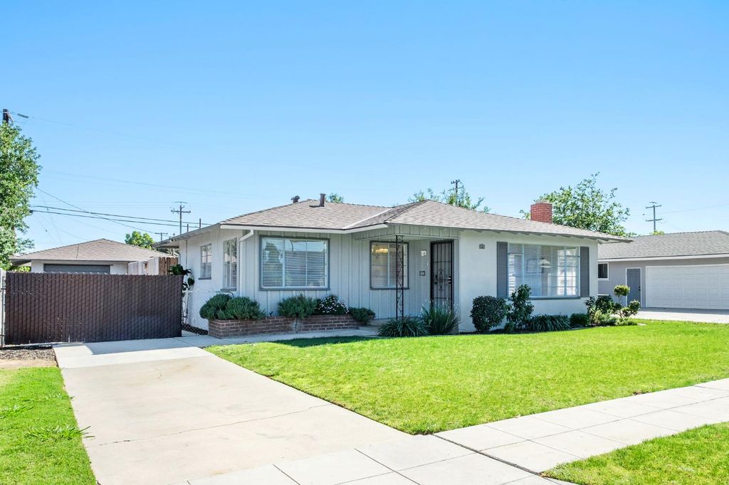 Image 2 of property listing at 1715 W Terrace Avenue, Fresno, CA 93705