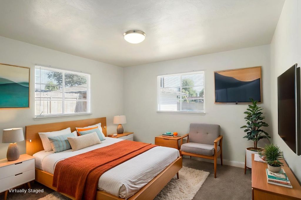 Image 21 of property listing at 1715 W Terrace Avenue, Fresno, CA 93705