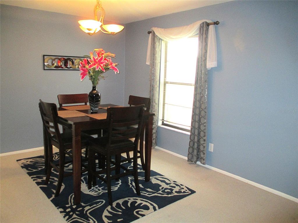 Image 11 of property listing at 5040 LIVE OAK CIRCLE 93, Bradenton, FL 34207