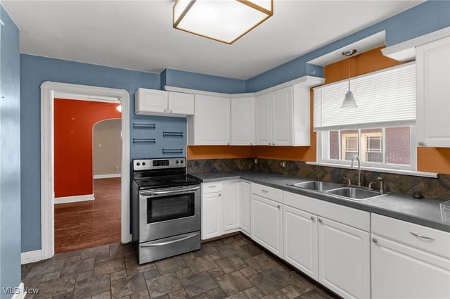 2242 Cordova Avenue, Youngstown, OH 44504