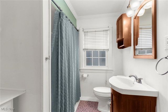 2242 Cordova Avenue, Youngstown, OH 44504