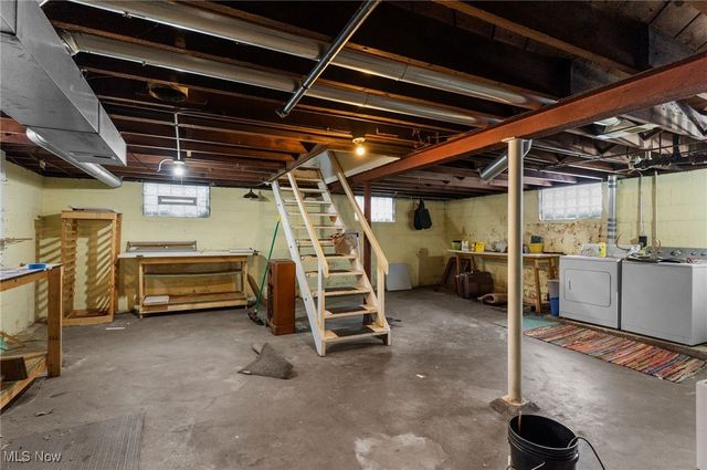 2242 Cordova Avenue, Youngstown, OH 44504