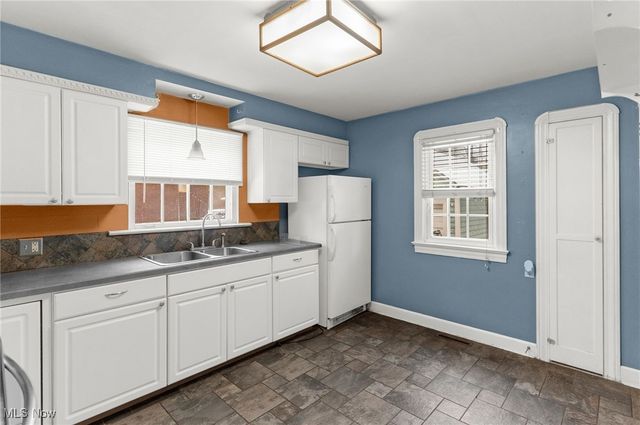 2242 Cordova Avenue, Youngstown, OH 44504