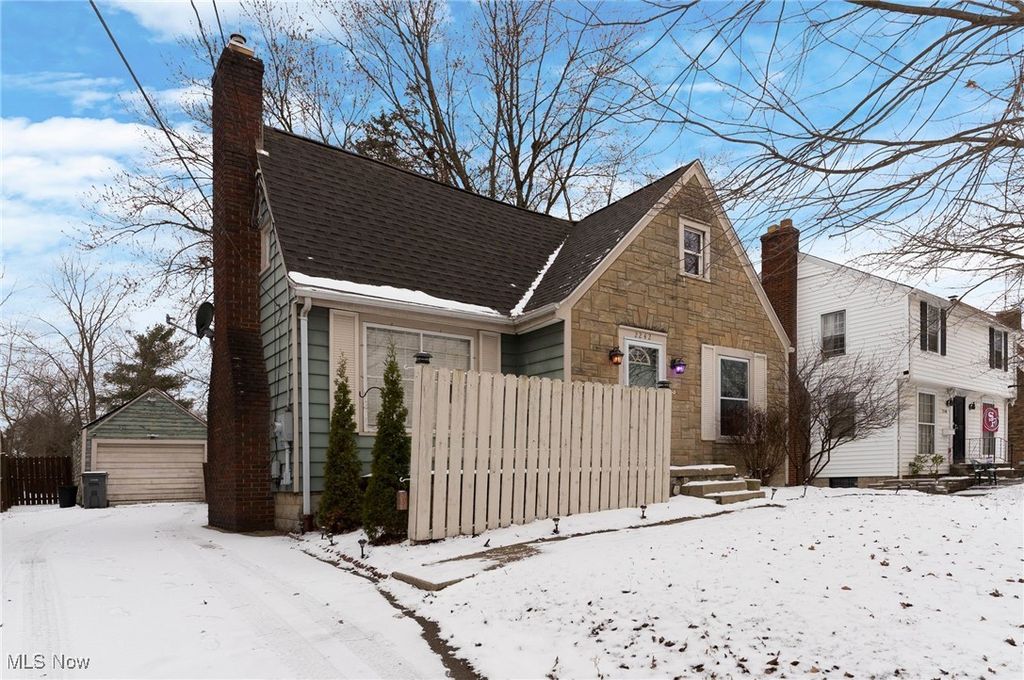 2242 Cordova Avenue, Youngstown, OH 44504