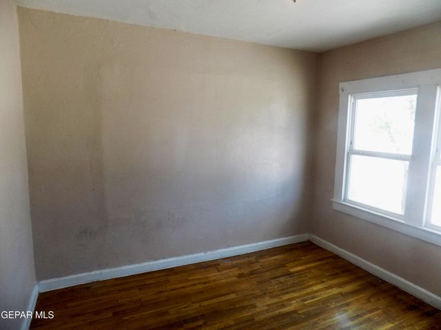 3609 Sacramento Avenue, El Paso, TX 79930