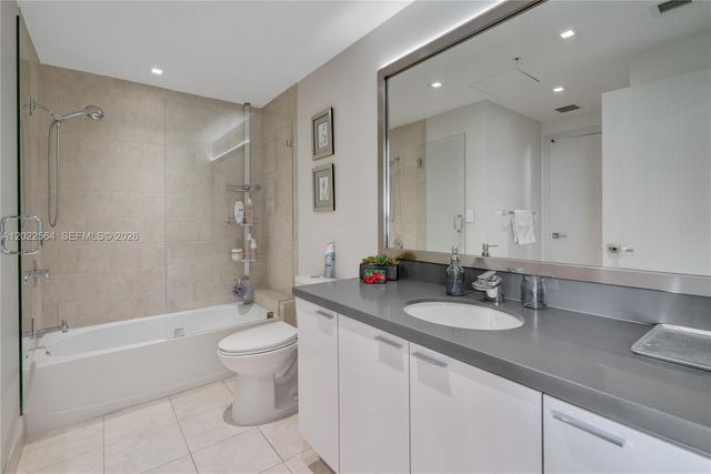90 SW 3rd St 4308, Miami, FL 33130