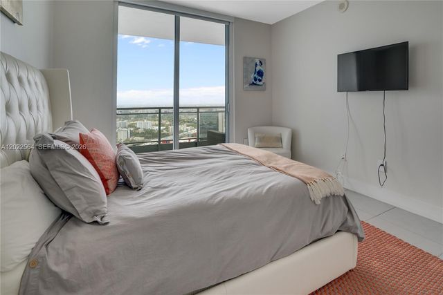 90 SW 3rd St 4308, Miami, FL 33130
