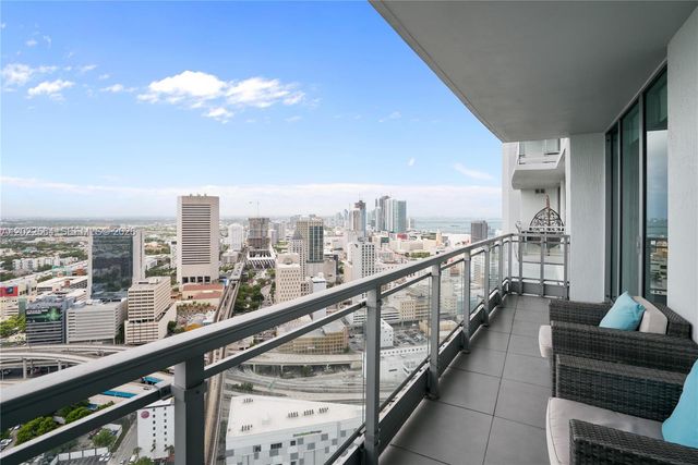 90 SW 3rd St 4308, Miami, FL 33130