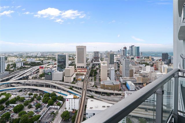90 SW 3rd St 4308, Miami, FL 33130