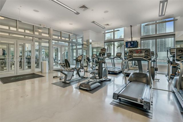 90 SW 3rd St 4308, Miami, FL 33130