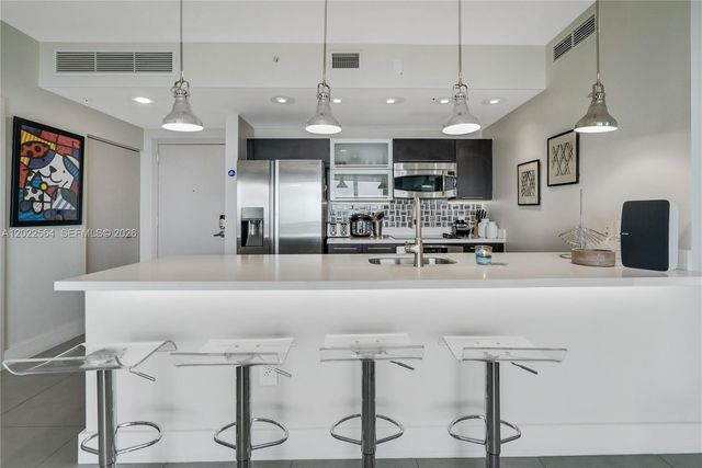 90 SW 3rd St 4308, Miami, FL 33130
