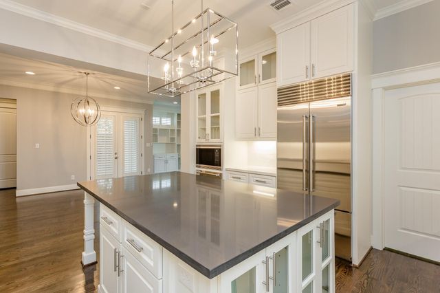 2035 Sheridan Street A, Houston, TX 77030