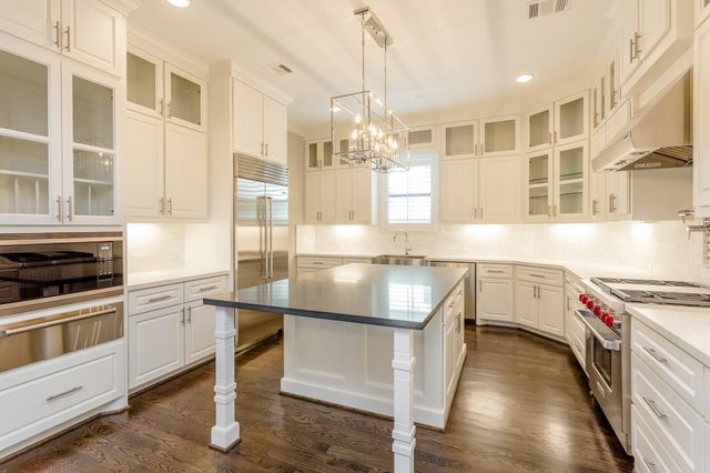 2035 Sheridan Street A, Houston, TX 77030