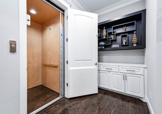 2035 Sheridan Street A, Houston, TX 77030