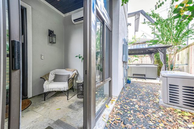 2035 Sheridan Street A, Houston, TX 77030