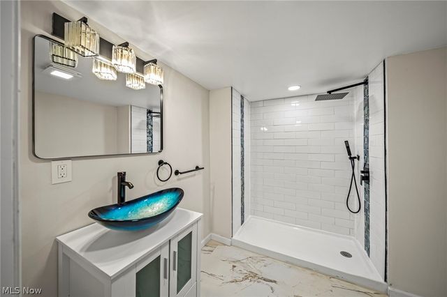 3983 E 176th Street, Cleveland, OH 44128