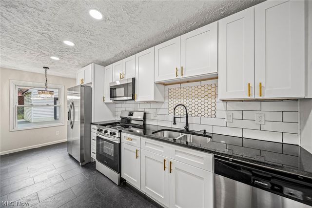 3983 E 176th Street, Cleveland, OH 44128