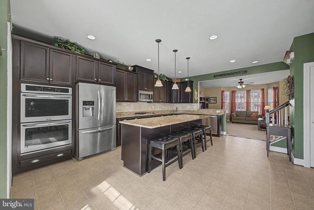16667 DANRIDGE MANOR DR, Woodbridge, VA 22191