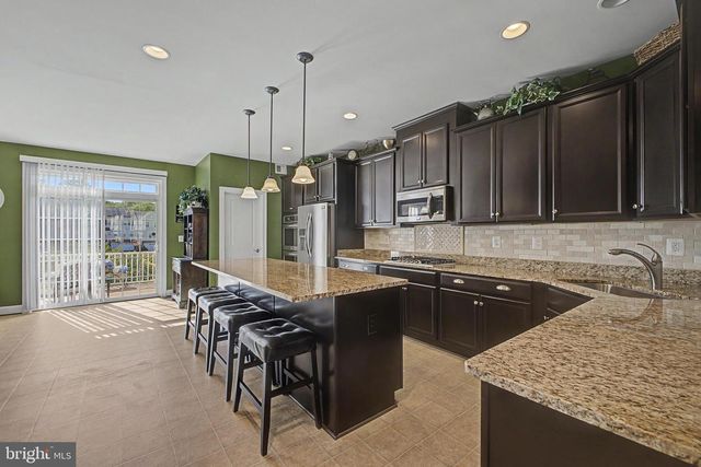 16667 DANRIDGE MANOR DR, Woodbridge, VA 22191