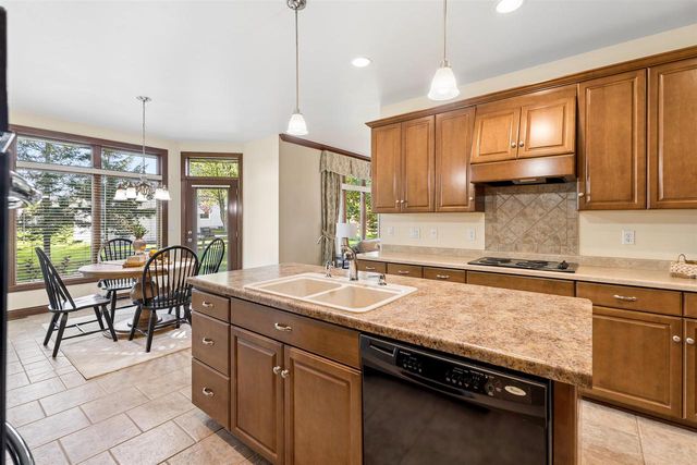 3191 JAGUAR LANE, Green Bay, WI 54313