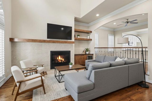 2715 Sherwin Street, Houston, TX 77007