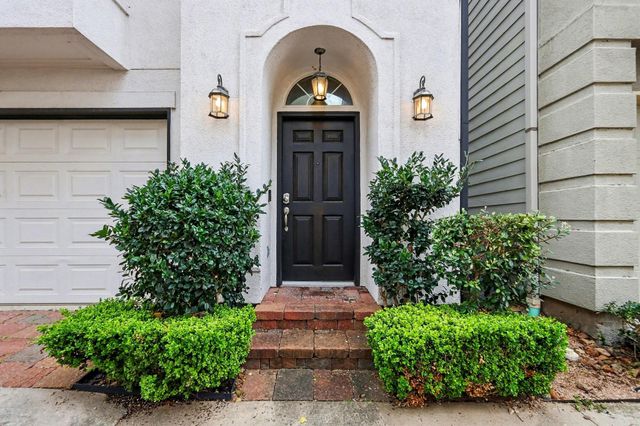 2715 Sherwin Street, Houston, TX 77007