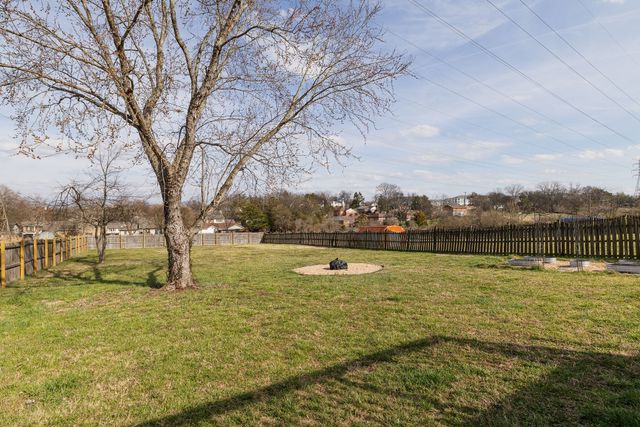 216 Slayton Dr, Madison, TN 37115