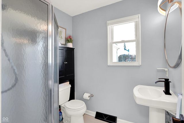 3309 Larkspur Lane, Columbus, IN 47203