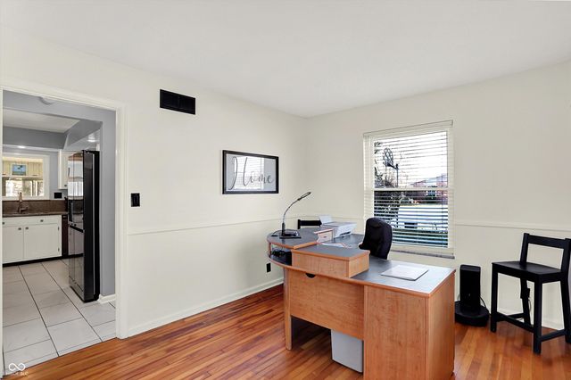 3309 Larkspur Lane, Columbus, IN 47203