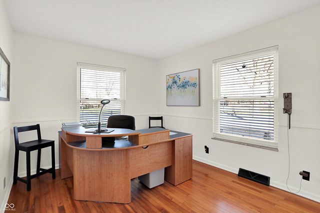 3309 Larkspur Lane, Columbus, IN 47203