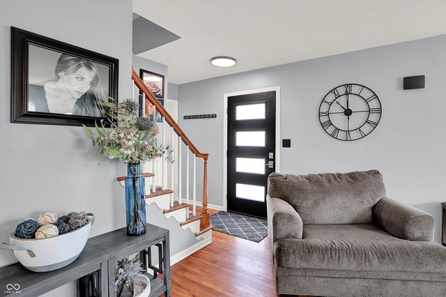 3309 Larkspur Lane, Columbus, IN 47203