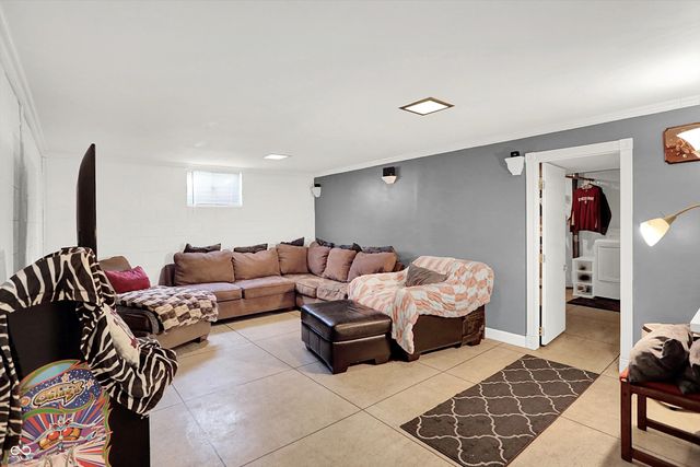 3309 Larkspur Lane, Columbus, IN 47203