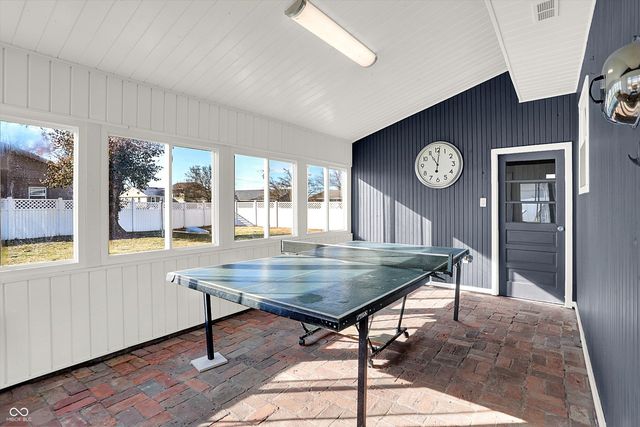 3309 Larkspur Lane, Columbus, IN 47203