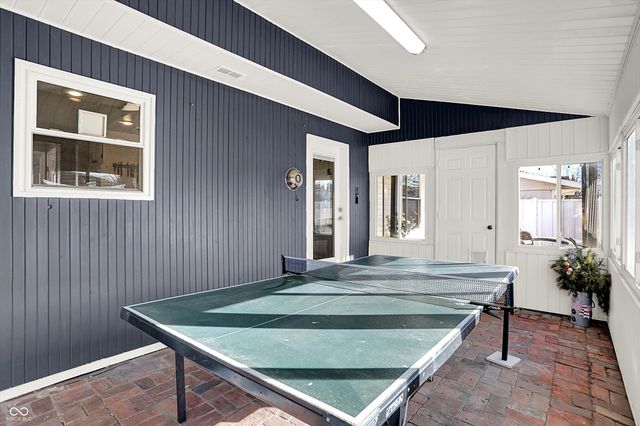 3309 Larkspur Lane, Columbus, IN 47203