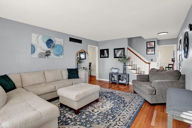 3309 Larkspur Lane, Columbus, IN 47203