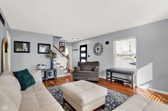 3309 Larkspur Lane, Columbus, IN 47203