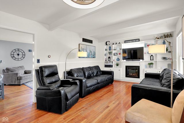 3309 Larkspur Lane, Columbus, IN 47203