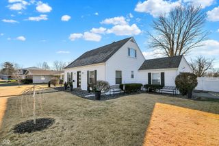 3309 Larkspur Lane, Columbus, IN 47203