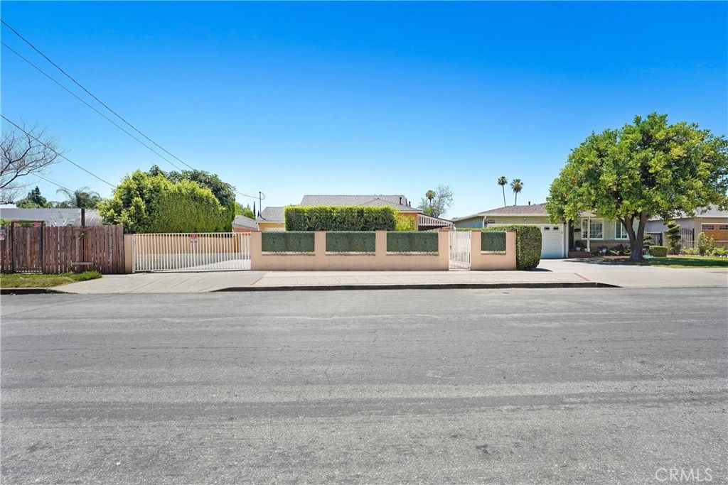 21006 Cohasset, Canoga Park, CA 91303 — exterior