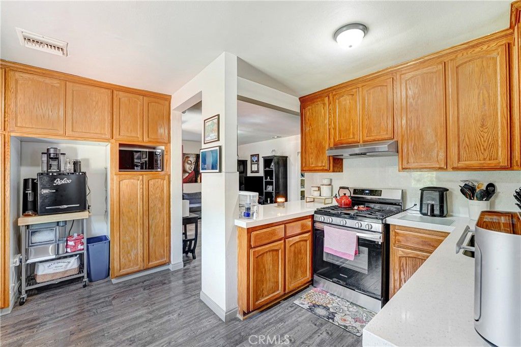 21006 Cohasset, Canoga Park, CA 91303 — photo 5