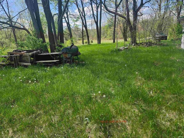 5784 S Woodland Lane, Warsaw, IN 46580
