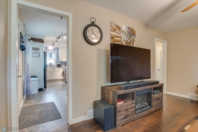 407 15th Street N, Moorhead, MN 56560